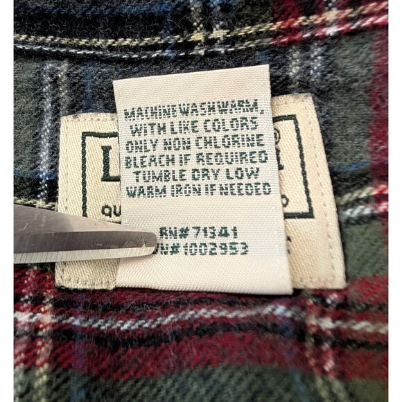 L.L. Bean Men's Plaid Casual Button Down Shirt - Red and Blue - Picture 6 of 11